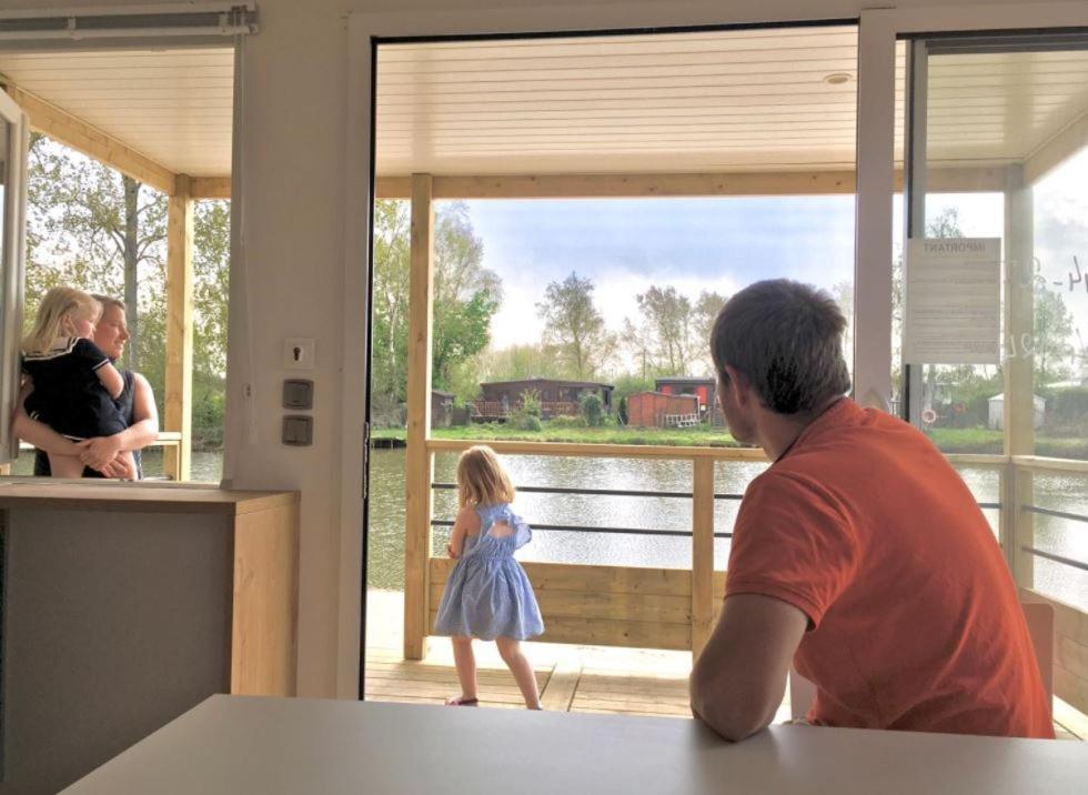 Camping La Garenne De Moncourt Rue  Esterno foto