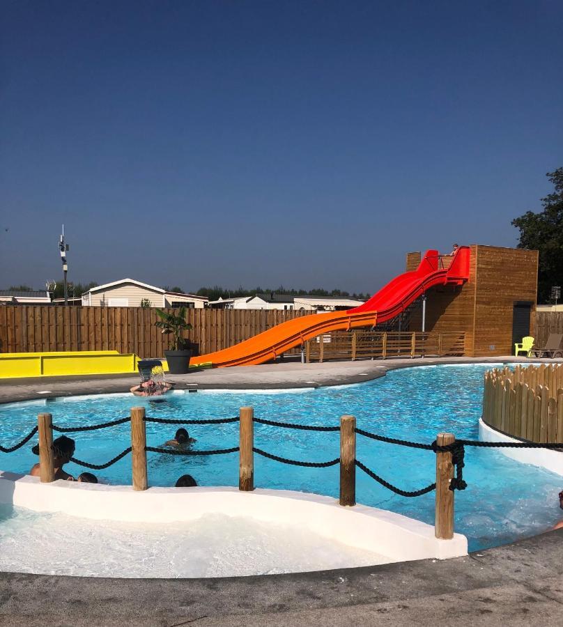 Camping La Garenne De Moncourt Rue  Esterno foto